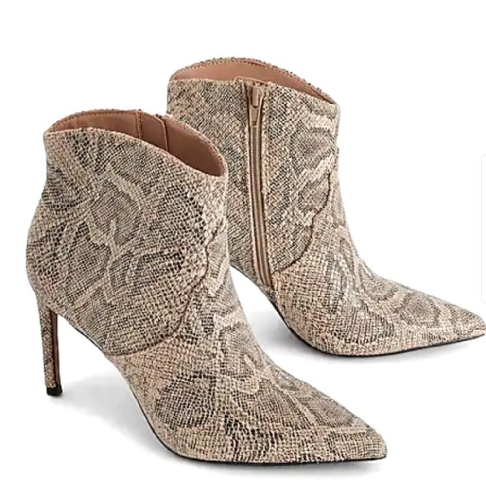 Snakeskin Thin Heel  NWT